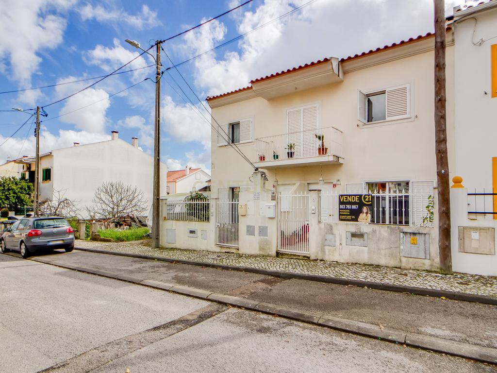 Espaçosa Moradia T3  - Image 31